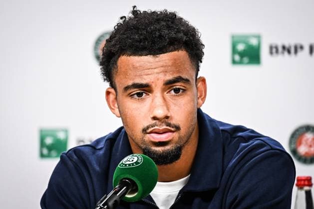 May 31, 2025, Paris, France, France: Arthur FILS of France during the press conference, PK, Pressekonferenz following his injury where he had to withdraw from the tournament during the seventh day of Roland-Garros 2025, French Open 2025, Grand Slam tennis tournament at Roland-Garros Stadium on May 31, 2025 in Paris, France. Paris France - ZUMAm308 20250531_zsp_m308_002 Copyright: xMatthieuxMirvillex