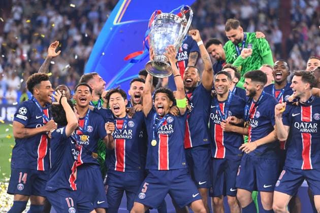 Team photo,team,team,team photo, MARQUINHOS PSG with cup,cup,trophy,cheering,joy,enthusiasm, award ceremony, Football UEFA Champions League Final Paris Saint Germain PSG Inter Milan 5 0, on 31 05 2025 Munich Football Arena,