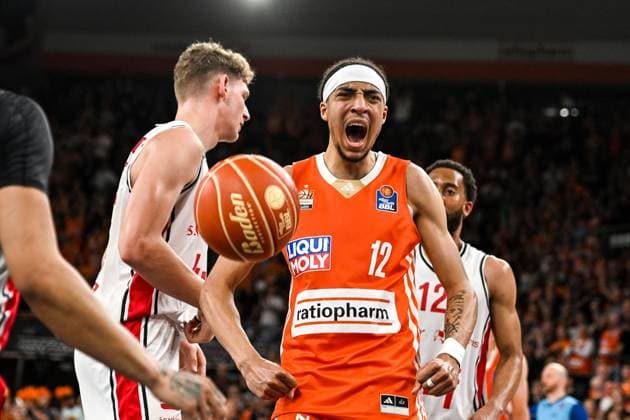 GER, BBL, Playoffs, ratiopharm Ulm vs FIT One Würzburg Baskets 01 06 2025, ratiopharm arena, Neu Ulm, GER, BBL, Playoffs, ratiopharm Ulm vs FIT One Würzburg Baskets, in the picture Noa Essengue Ulm, 12 , cheering pose nordphotoxGmbHx xHafner nph00200