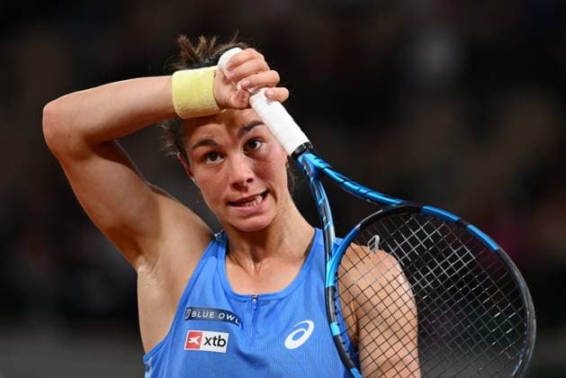 Mirra Andreeva VS Lois Boisson à Roland Garros le 4 juin 2025 Julien Mattia Le Pictorium Le Pictorium MAXPPP - Paris 04 06 2025 Roland Garros 2025: Mirra Andreeva () affronte Lois Boisson (FRA) en quart de finale du tournoi du grand chelem, sur le court Philippe Chatrier, à Paris, le 4 Juin 2025, au stade Roland-Garros, - 04 06 2025 - France Ile-de-France Paris - Julien Mattia Le Pictorium Roland Garros 2025: Mirra Andreeva () faces Lois Boisson (FRA) in the quarter-finals of the Grand Slam tournament, on the Philippe Chatrier court, in Paris, on June 4, 2025, at the Roland-Garros stadium, - 04 06 2025 - France Ile-de-France (region) Paris - Julien Mattia Le Pictorium Paris Ile-de-France France Copyright: xLexPictorium MAXPPPxJulienxMattiax xLexPictoriumx PTR202506046067 PTR202506046067