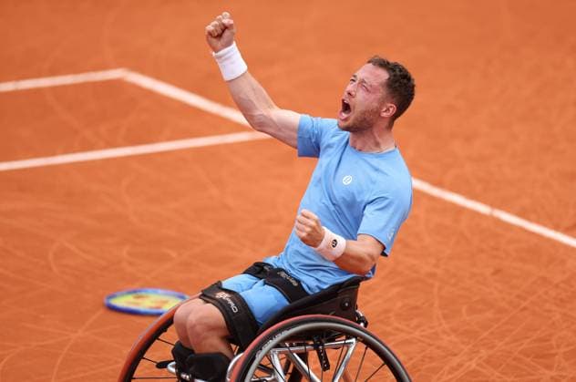 Alfie Hewett of GB celebrates on match point French Open Tennis, Day Thirteen, Tennis, Roland Garros, Paris, France - 06 Jun 2025 EDITORIAL USE ONLY No use with unauthorised audio, video, data, fixture lists, club league logos or live services. Online in-match use limited to 120 images, no video emulation. No use in betting, games or single club league player publications. Copyright: xEllaxLing Shutterstockx 15338002b