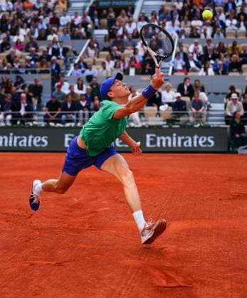 Jannik Sinner in semi final action French Open Tennis, Day Thirteen, Tennis, Roland Garros, Paris, France - 06 Jun 2025 EDITORIAL USE ONLY No use with unauthorised audio, video, data, fixture lists, club league logos or live services. Online in-match use limited to 120 images, no video emulation. No use in betting, games or single club league player publications. Copyright: xJavierxGarcia Shutterstockx 15338000at