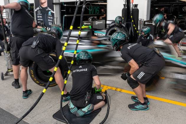 Mercedes AMG Petronas F1 Team Pit Stop Practice, CAN, Formula 1 World Championship, Pirelli Canadian Grand Prix, Circuit Gilles Villeneuve, Media Day, 2025 season, 12 06 2025 CAN, Formula 1 World Championship, Canadian Grand Prix, Circuit Gilles Villeneuve, Media Day, 2025 season, 12 06 2025 Montreal Copyright: xEibner-Pressefoto MarcelxFischerx EP_MFI