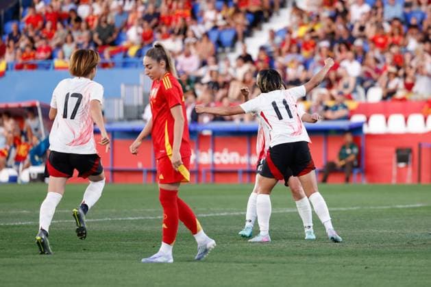 June 27, 2025, Leganes, Madrid, Spain: Mina Tanaka of Japan celebrates a goal during the Women s International Friendly, Länderspiel, Nationalmannschaft football match played between Spain and Japan at Butarque stadium on June 27, 2025, in Leganes, Madrid, Spain. Leganes Spain - ZUMAa181 20250627_zaa_a181_019 Copyright: xDennisxAgyemanx