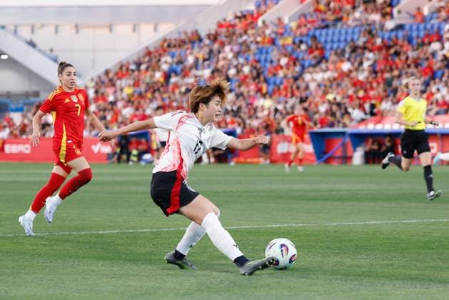 June 27, 2025, Leganes, Madrid, Spain: Maika Hamano of Japan in action during the Women s International Friendly, Länderspiel, Nationalmannschaft football match played between Spain and Japan at Butarque stadium on June 27, 2025, in Leganes, Madrid, Spain. Leganes Spain - ZUMAa181 20250627_zaa_a181_021 Copyright: xDennisxAgyemanx