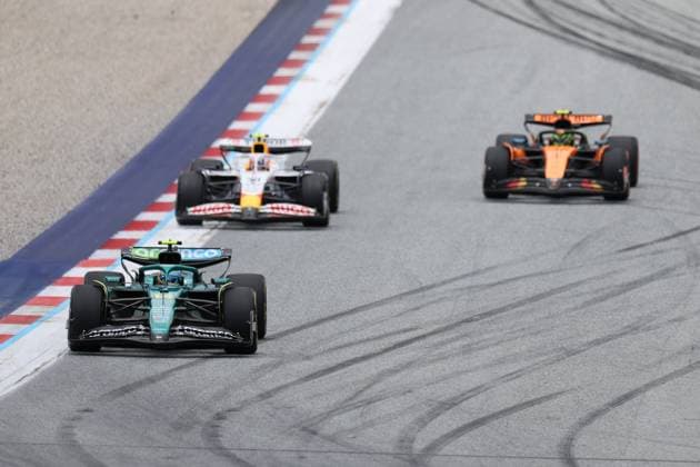 Fernando Alonso Aston Martin Aramco Formula One Team, 14 , Liam Lawson Visa Cash App Racing Bulls Formula One Team, , 30 , Lando Norris McLaren Formula 1 Team, 04 , Free Practice 3, Free Practice 3, FP 3, Grosser Preis von Oesterreich, Motorsport, Herren, Formula 1, 28 06 2025 Spielberg Steiermark Oesterreich Copyright: xkolbert-press AnnikaxGrafx