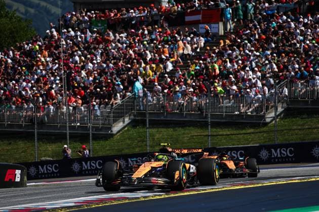 F1 - AUSTRIAN GRAND PRIX 2025 04 NORRIS Lando (gbr), McLaren F1 Team MCL39, action and 81 PIASTRI Oscar (aus), McLaren F1 Team MCL39, action during the Formula 1 MSC Cruises Austrian Grand Prix 2025, 11th round of the 2025 FIA Formula One World Championship, WM, Weltmeisterschaft from June 27 to 29, 2025 on the Red Bull Ring, in Spielberg, Austria - SpielbergAustria Copyright: xXavixBonillax