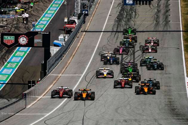 F1 - AUSTRIAN GRAND PRIX 2025 start of the race, depart, 04 NORRIS Lando (gbr), McLaren F1 Team MCL39, action 16 LECLERC Charles (mco), Scuderia Ferrari SF-25, action 44 HAMILTON Lewis (gbr), Scuderia Ferrari SF-25, action 81 PIASTRI Oscar (aus), McLaren F1 Team MCL39, action 63 RUSSELL George (gbr), Mercedes AMG F1 Team W16, action 30 LAWSON Liam (nzl), Visa Cash App RB F1 Team VCARB02, action 01 VERSTAPPEN Max (nld), Red Bull Racing RB21, action during the Formula 1 MSC Cruises Austrian Grand Prix 2025, 11th round of the 2025 FIA Formula One World Championship, WM, Weltmeisterschaft from June 27 to 29, 2025 on the Red Bull Ring, in Spielberg, Austria - SpielbergAustria Copyright: xXavixBonillax