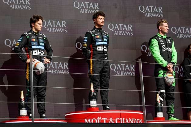 F1 - BRITISH GRAND PRIX 2025 NORRIS Lando (gbr), McLaren F1 Team MCL39, portrait PIASTRI Oscar (aus), McLaren F1 Team MCL39, portrait HULKENBERG Nico (ger), Stake F1 Team Kick C45, portrait podium during the Formula 1 Qatar Airways British Grand Prix 2025, 12th round of the 2025 FIA Formula One World Championship, WM, Weltmeisterschaft from July 4 to 6, 2025 on the Silverstone Circuit, in Silverstone, United Kingdom - SilverstoneUnited Kingdom Copyright: xANTONINxVINCENTx