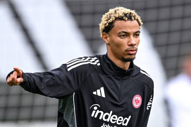 Hugo Ekitike Eintracht Frankfurt, 11 gestures, GER, Eintracht Frankfurt, training kick-off, football, Bundesliga, season 2025 2026, 09 07 2025 GER, Eintracht Frankfurt, training kick-off, football, Bundesliga, season 2025 2026, 09 07 2025 Frankfurt am Main Copyright: xEibner-Pressefoto FlorianxWiegandx EP_FWD