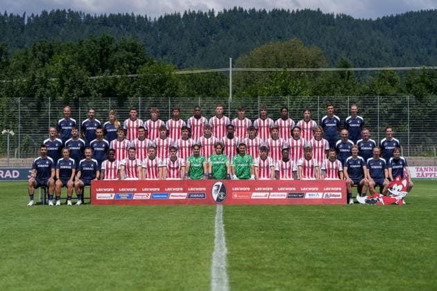 SC Freiburg II SC Freiburg U23 Regionalliga Südwest, Porträttermin 2025 2026, Team photo, hi row from left Philipp Himstedt Sports psychologist , Nikos Karvouniaris Team doctor , Lisa Bode Team doctor , Louis Tober, Rouven Tarnutzer, Yann Sturm, David Amegnaglo, Mathias Fetsch, Karl Steinmann, Krish Raweri, Junior Atemkeng, Leon Catak, Johannes Flum liaison coach , Daniel Schwaab liaison coach , middle row from left Martin Schweizer sporting director , Moritz Walther athletics coach , Marco Preuß goalkeeping coach , Kevin Founes, Drew Murray, Jack James, Leon Koß, Marius Klein, Billal Mohamed, Luca Schulten, Marc Hornschuh, David Schopper, Oscar Wiklöf, Bernhard Weis Trainer , Uwe Staib Co Trainer , Christian Bahlinger Co Trainer Analysis , front row from left Dennis Baumgartner Physiotherapist , Larissa Kern Physiotherapist , Hubert Mahler Head of Athletics, Rehab Prevention , Ashley Ketterer, Mika Reifsteck, Fabian Rüdlin, Noah Wagner, Kilian Katz, Jaaso Jantunen, Luka Nujic, Mateo Zelic, Bismark Adomah, Luca Marino, Patrick Lienhard, Simon Leopold Team Manager , Dominik Schelb Team Coach , Hendrik Michel Equipment Manager Freiburg Möslestadion Baden Wuerttemberg Germany Copyright: xSTEINSIEK.CH PAAx