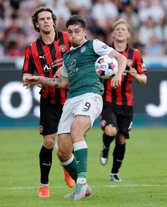 Kieron Bowie of Hibernian Midtjylland v Hibernian, UEFA Europa League, 2nd Qualifying Round, First Leg, Football, MCH Arena, Herning, Denmark - 24 Jul 2025Herning MCH Arena Denmark EDITORIAL USE ONLY No use with unauthorised audio, video, data, fixture lists, club league logos or live services. Online in-match use limited to 120 images, no video emulation. No use in betting, games or single club league player publications. Copyright: xJohnnyxPedersen Shutterstockx 15410838ab