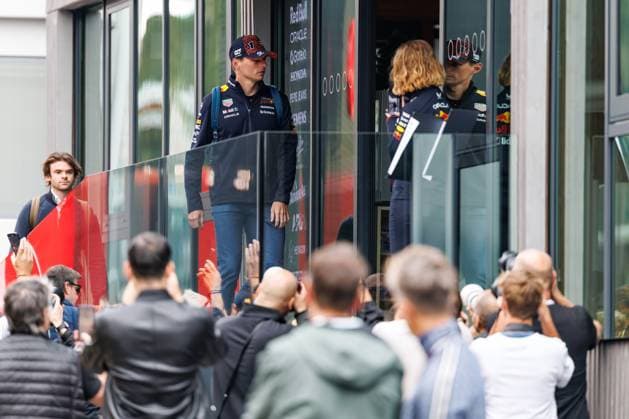 Max Verstappen Oracle Red Bull Racing, 01 comes to the Fahlrerlager, Belgian Grand Prix, Motorsport, Formula 1, 2025 season, 25 07 2025 Belgian Grand Prix, Motorsport, Formula 1, 2025 season, 25 07 2025 Copyright: xEibner-Pressefoto AlexanderxNeisx EP_ANS