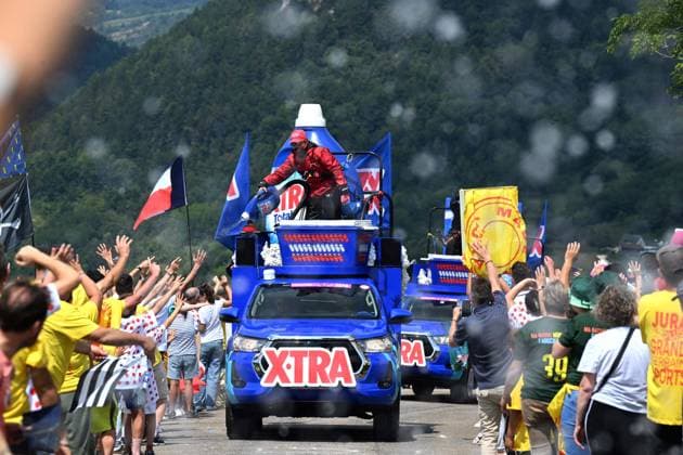 Passage du Tour de France, Thézy, 26 juillet 2025. PHOTOPQR LE PROGRES Philippe TRIAS - 26 07 2025 - Passage du Tour de France, Thézy, 26 juillet 2025. -20e étape du tour de France, Nantua Pontarlier en passant par le département du Jura. Passage du tour de France dans la côte de Thézy. Ambiance garantie lors du passage de la caravane du Tour. La marque de lessive X-TRA. - The 112th edition of the Tour de France starts on Saturday 5 July in Lille, France, and will finish in Paris, France on the 27th of July. stage 20 of the 2025 Tour de France cycling race, from Nantua to Montpellier (185km), on Saturday 26 July 2025 in France Jura Franche-Comté France Copyright: xPHOTOPQR LExPROGRES MAXPPPxPhilippexTRIASx 20250726LPL5320 20250726LPL5320