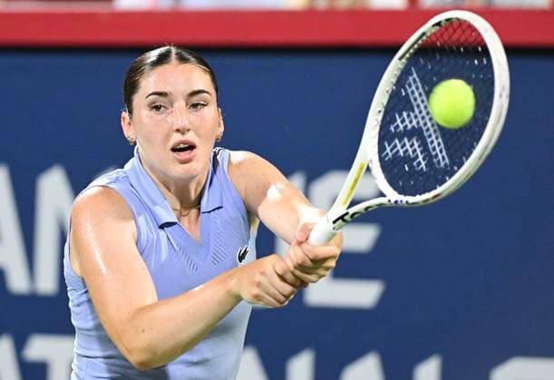 July 27, 2025, Montreal, Pq, Canada: Elsa Jacquemot, of France, plays a shot to Rebecca Marino, of Canada, during their first round match at the National Bank Open tennis tournament in Montreal, Sunday, July 27, 2025. Rebecca Marino, Elsa Jacquemot, - ZUMAc35_ 20250727_zaf_c35_070 Copyright: xGrahamxHughesx