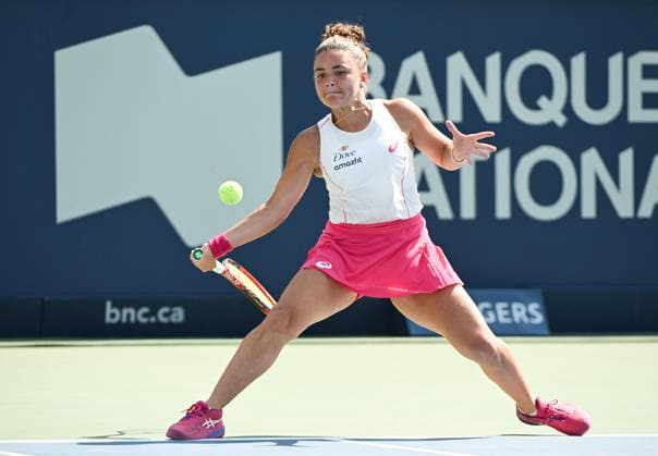 July 29, 2025, Montreal, Pq, Canada: Jasmine Paolini, of Italy, plays a shot to Aoi Ito, of Japan, during their second round match at the National Bank Open tennis tournament in Montreal, Tuesday, July 29, 2025. Aoi Ito, Jasmine Paolini, - ZUMAc35_ 20250729_zaf_c35_057 Copyright: xGrahamxHughesx