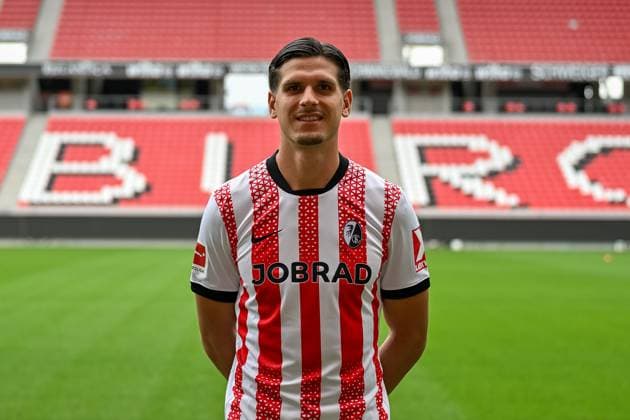 Igor Matanovic SC Freiburg, 31 GER, SC Freiburg, Football, 1 BL, portrait date 2025 2026, 30 07 2025 GER, SC Freiburg, Football, 1 BL, portrait date 2025 2026, 30 07 2025 Freiburg Copyright: xEibner-Pressefoto ThomasxHessx EP_THS