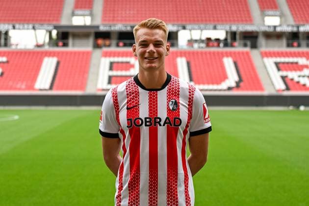 Philipp Lienhart SC Freiburg, 03 GER, SC Freiburg, Football, 1 BL, portrait date 2025 2026, 30 07 2025 GER, SC Freiburg, Football, 1 BL, portrait date 2025 2026, 30 07 2025 Freiburg Copyright: xEibner-Pressefoto ThomasxHessx EP_THS