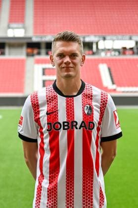 Matthias Ginter SC Freiburg, 28 GER, SC Freiburg, Football, 1 BL, portrait date 2025 2026, 30 07 2025 GER, SC Freiburg, Football, 1 BL, portrait date 2025 2026, 30 07 2025 Freiburg Copyright: xEibner-Pressefoto ThomasxHessx EP_THS