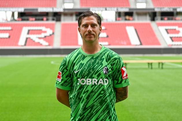 Jannik Huth SC Freiburg, 24 GER, SC Freiburg, Football, 1 BL, portrait date 2025 2026, 30 07 2025 GER, SC Freiburg, Football, 1 BL, portrait date 2025 2026, 30 07 2025 Freiburg Copyright: xEibner-Pressefoto ThomasxHessx EP_THS