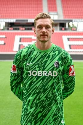 Florian Mueller SC Freiburg, 21 GER, SC Freiburg, Football, 1 BL, portrait date 2025 2026, 30 07 2025 GER, SC Freiburg, Football, 1 BL, portrait date 2025 2026, 30 07 2025 Freiburg Copyright: xEibner-Pressefoto ThomasxHessx EP_THS