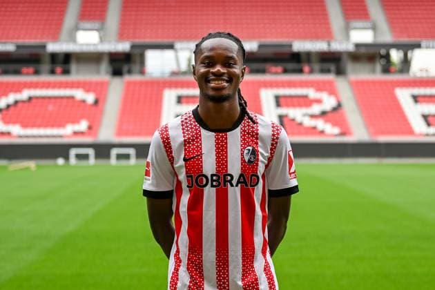 Jordy Makengo SC Freiburg, 33 GER, SC Freiburg, Football, 1 BL, portrait date 2025 2026, 30 07 2025 GER, SC Freiburg, Football, 1 BL, portrait date 2025 2026, 30 07 2025 Freiburg Copyright: xEibner-Pressefoto ThomasxHessx EP_THS