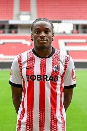 Bruno Ogbus SC Freiburg, 43 GER, SC Freiburg, Football, 1 BL, portrait date 2025 2026, 30 07 2025 GER, SC Freiburg, Football, 1 BL, portrait date 2025 2026, 30 07 2025 Freiburg Copyright: xEibner-Pressefoto ThomasxHessx EP_THS