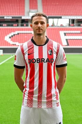 Max Rosenfelder SC Freiburg, 37 GER, SC Freiburg, Football, 1 BL, portrait date 2025 2026, 30 07 2025 GER, SC Freiburg, Football, 1 BL, portrait date 2025 2026, 30 07 2025 Freiburg Copyright: xEibner-Pressefoto ThomasxHessx EP_THS