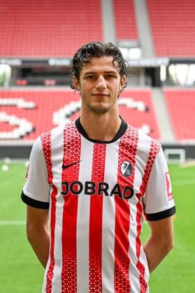 Merlin Roehl SC Freiburg, 34 GER, SC Freiburg, football, 1 BL, portrait date 2025 2026, 30 07 2025 GER, SC Freiburg, football, 1 BL, portrait date 2025 2026, 30 07 2025 Freiburg Copyright: xEibner-Pressefoto ThomasxHessx EP_THS