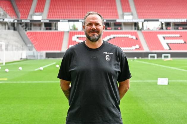 Florian Mack SC Freiburg, Physiotherapist GER, SC Freiburg, Football, 1 BL, portrait appointment 2025 2026, 30 07 2025 GER, SC Freiburg, Football, 1 BL, portrait appointment 2025 2026, 30 07 2025 Freiburg Copyright: xEibner-Pressefoto ThomasxHessx EP_THS