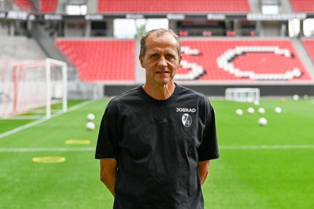 Uwe Vetter SC Freiburg, Physiotherapist GER, SC Freiburg, Football, 1 BL, Portraettermin 2025 2026, 30 07 2025 GER, SC Freiburg, Football, 1 BL, Portraettermin 2025 2026, 30 07 2025 Freiburg Copyright: xEibner-Pressefoto ThomasxHessx EP_THS