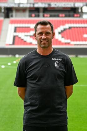 Felix Roth SC Freiburg, individual coach GER, SC Freiburg, football, 1 BL, portrait appointment 2025 2026, 30 07 2025 GER, SC Freiburg, football, 1 BL, portrait appointment 2025 2026, 30 07 2025 Freiburg Copyright: xEibner-Pressefoto ThomasxHessx EP_THS