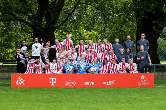 Google Pixel Womens Bundesliga, team photo and portrait date 31 07 2025 Back row from left Sven Gruel Co Coach 1 FC Köln , Marc Ernzer Goalkeeper Coach 1 FC Köln , Laura Vogt 1 FC Köln, 8 , Pauline Bremer 1 FC Köln, 11 , Anna Lena Stolze 1 FC Köln, 7 , Amelie Bohnen 1 FC Köln, 15 , Weronika Zawistowska 1 FC Köln, 10 , Sylwia Matysik 1 FC Köln, 20 , Julia Schiffarth 1 FC Köln, 22 , Sebastian Kirschbaum Team Manager 1 FC Köln , Max Beyer Team Doctor 1 FC Köln Middle row from left Noah Eberhardt Co Coach 1 FC Köln , Jaqueline Dünker Co Coach 1 FC Köln , Britta Carlson Coach 1 FC Köln , Marina Hegering 1 FC Köln, 33 , Sara Agrez 1 FC Köln, 4 , Taylor Ziemer 1 FC Köln, 18 , Sara Agrez 1 FC Köln, 4 , Adriana Achcinska 1 FC Köln, 9 , Martyna Wiankowska 1 FC Köln, 26 , Zoe Hasenauer 1 FC Köln, 16 , Inga Wester Physiotherapist 1 FC Köln , Maike Stollenwerk Physiotherapist 1 FC Köln , Michael Bröckelmann Physiotherapist 1 FC Köln Front row from left Laura Donhauser 1 FC Köln, 25 , Ella Touon 1 FC Köln, 24 , Dora Zeller 1 FC Köln, 19 , Anna Gerhardt 1 FC Köln, 21 , Lisa Schmitz 1 FC Köln, 1 , Paula Hoppe 1 FC Köln, 12 , Aurora Mikalsen 1 FC Köln, 23 , Lydia Andrade 1 FC Köln, 17 , Laura Feiersinger 1 FC Köln, 27 , Vanessa Leimenstoll 1 FC Köln, 29 , Carlotta Imping 1 FC Köln, 14 Google Pixel Womens Bundesliga, team photo and portrait appointment season 2025 26, Cologne, Platz 2 on 31 07 2025 Copyright: xBEAUTIFULxSPORTS Wunderlx