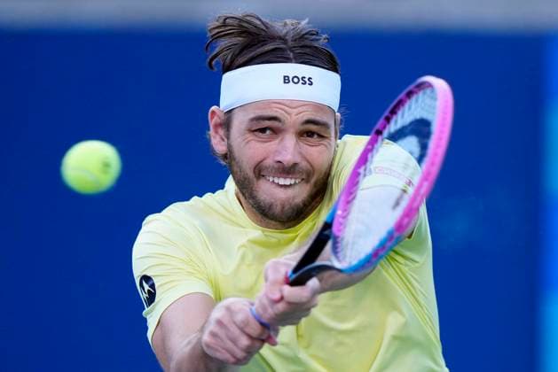 August 1, 2025, Toronto, On, Canada: Taylor Fritz, of the United States of America, returns with a backhand to Gabriel Diallo, of Canada, during their match at the National Bank Open in Toronto, Friday, Aug. 1, 2025. Canada News - August 1, 2025 - ZUMAc35_ 20250801_zaf_c35_105 Copyright: xFrankxGunnx