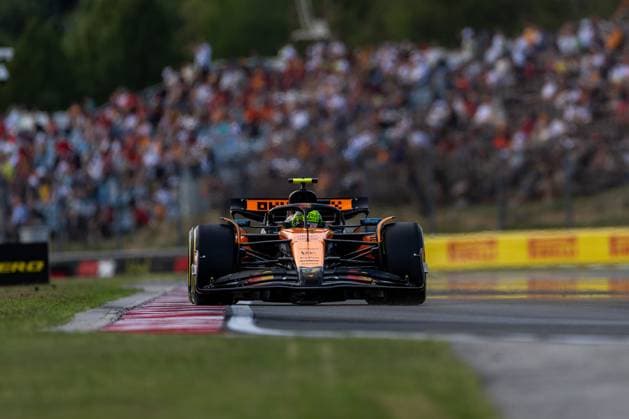 Lando Norris McLaren Formula 1 Team, Great Britain 04 in MCL39, HUN, Formula 1 World Championship, Hungarian Grand Prix, Hungaroring, Practice Day, Free Practice 2, 2025 Season, 01 08 2025 HUN, Formula 1 World Championship, Hungarian Grand Prix, Hungaroring, Practice Day, Free Practice 2, 2025 Season, 01 08 2025 Budapest Copyright: xEibner-Pressefoto MarcelxFischerx EP_MFI