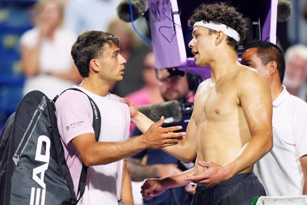 August 3, 2025, Toronto, On, Canada: Ben Shelton, of the United States, has a discussion with his defeated opponent, Italy s Flavio Cobolli, following their match at the National Bank Open in Toronto, Sunday, Aug. 3, 2025. Canada News - August 3, 2025 - ZUMAc35_ 20250803_zaf_c35_202 Copyright: xFrankxGunnx