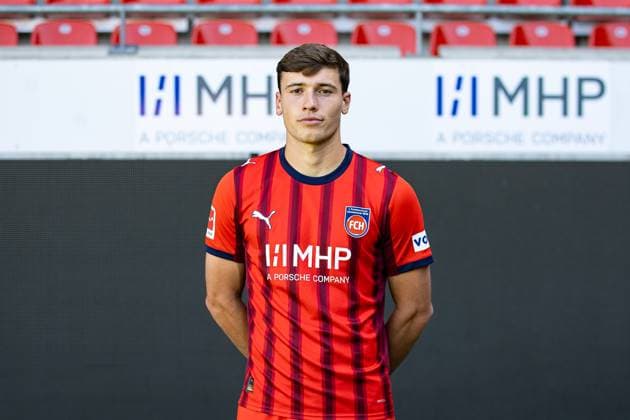 Luca Kerber FC Heidenheim, 20 GER, FC Heidenheim 1846, Football, 1 Bundesliga, Portraettermin 2025 2026, 07 08 2025, DFB DFL regulations prohibit any use of photographs as image sequences GER, FC Heidenheim 1846, Football, 1 Bundesliga, Portraettermin 2025 2026, 07 08 2025 Heidenheim Copyright: xEibner-Pressefoto RogerxBuerkex EP_RBE