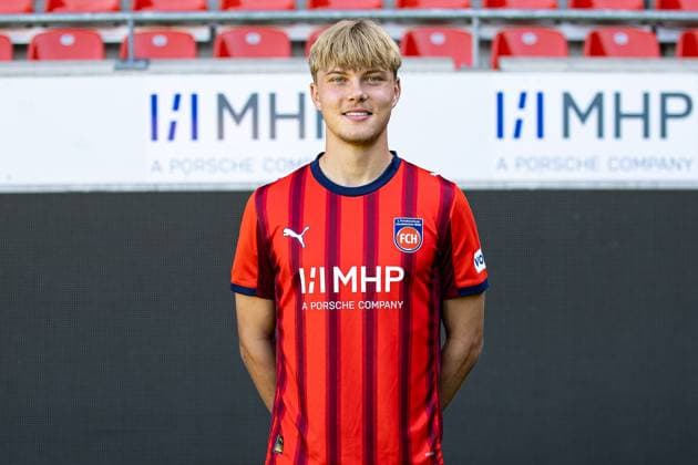 Nick Rothweiler FC Heidenheim, 33 GER, FC Heidenheim 1846, Football, 1 Bundesliga, Portraettermin 2025 2026, 07 08 2025, DFB DFL regulations prohibit any use of photographs as image sequences GER, FC Heidenheim 1846, Football, 1 Bundesliga, Portraettermin 2025 2026, 07 08 2025 Heidenheim Copyright: xEibner-Pressefoto RogerxBuerkex EP_RBE