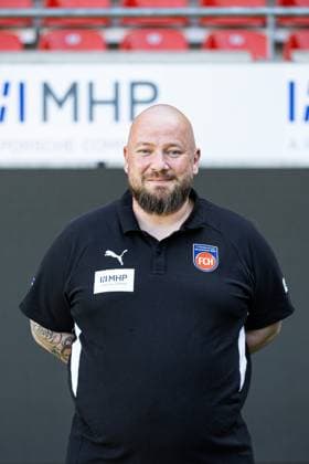 Manuel Henck FC Heidenheim, Team coach GER, FC Heidenheim 1846, Football, 1 Bundesliga, Portraettermin 2025 2026, 07 08 2025, DFB DFL regulations prohibit any use of photographs as image sequences GER, FC Heidenheim 1846, Football, 1 Bundesliga, Portraettermin 2025 2026, 07 08 2025 Heidenheim Copyright: xEibner-Pressefoto RogerxBuerkex EP_RBE