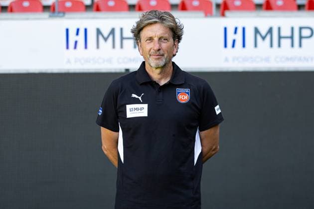 Bernd Weng FC Heidenheim, Goalkeepertainer GER, FC Heidenheim 1846, Football, 1 Bundesliga, Portraettermin 2025 2026, 07 08 2025, DFB DFL regulations prohibit any use of photographs as image sequences GER, FC Heidenheim 1846, Football, 1 Bundesliga, Portraettermin 2025 2026, 07 08 2025 Heidenheim Copyright: xEibner-Pressefoto RogerxBuerkex EP_RBE