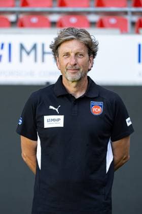 Bernd Weng FC Heidenheim, Goalkeepertainer GER, FC Heidenheim 1846, Football, 1 Bundesliga, Portraettermin 2025 2026, 07 08 2025, DFB DFL regulations prohibit any use of photographs as image sequences GER, FC Heidenheim 1846, Football, 1 Bundesliga, Portraettermin 2025 2026, 07 08 2025 Heidenheim Copyright: xEibner-Pressefoto RogerxBuerkex EP_RBE