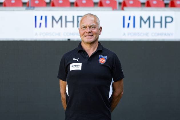 Dr Udo Tiefenbacher FC Heidenheim, Medical Department GER, FC Heidenheim 1846, Football, 1 Bundesliga, Portraettermin 2025 2026, 07 08 2025, DFB DFL regulations prohibit any use of photographs as image sequences GER, FC Heidenheim 1846, Football, 1 Bundesliga, Portraettermin 2025 2026, 07 08 2025 Heidenheim Copyright: xEibner-Pressefoto RogerxBuerkex EP_RBE