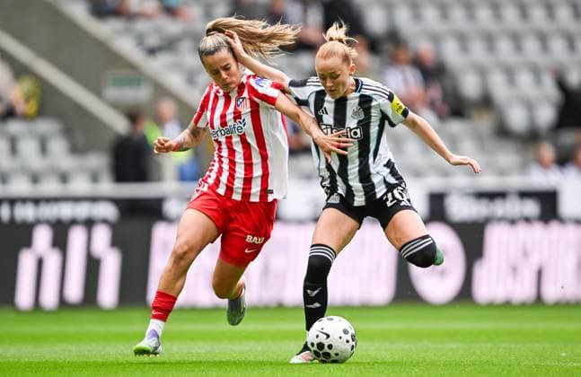 Rosa Otermin of Athletico Madrid Women and Beth Lumsden of Newcastle United Women Newcastle United Women v Atletico Madrid Women, Pre Season Friendly, Football, St James Park, Newcastle, UK - 09 Aug 2025Newcastle St James Park United Kingdom EDITORIAL USE ONLY No use with unauthorised audio, video, data, fixture lists, club league logos or live services. Online in-match use limited to 120 images, no video emulation. No use in betting, games or single club league player publications. Copyright: xGreigxCowie Shutterstockx 15433744g