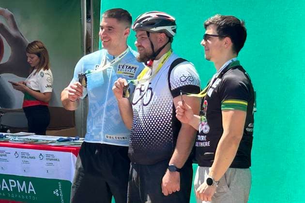 Peshtera Hosts Third Edition of L Etape Bulgaria by Tour de France Peshtera, Bulgaria August 10, 2025 The town of Peshtera, located in southern Bulgaria, hosted the third edition of L Etape Bulgaria by Tour de France, a popular amateur Road cycling, Rad, Radsport, Strasse race inspired by the legendary Tour de France. The event took place on Sunday, drawing 1,200 cyclists from 16 countries. Participants chose between two challenging routes: a 58 km course for beginners and a more demanding 112 km course for experienced riders. Both routes featured a tough 24-kilometer climb to the St. Konstantin resort, located high in the scenic Rhodope Mountains. The race once again brought the spirit of the Tour de France to Bulgaria, promoting an active lifestyle, international sportsmanship, and the natural beauty of the region. ( Photo by Taner Pazvantoglu-SESKIMPHOTO ) Pesthera Bulgaria Pesthera Bulgaria Copyright: xSeskimphotox Pesthera-Cycling_100825 (13).JPEG