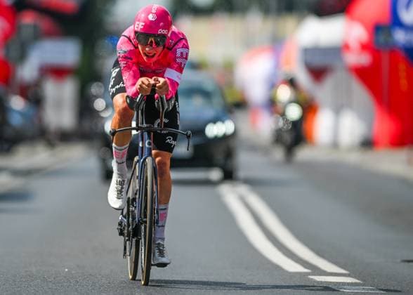 82nd Tour De Pologne 2025 - Stage 7 WIELICZKA, POLAND AUGUST 10: Madis Mihkels of Estonia, riding for EF Education - EasyPost, races through the final kilometer of Stage 7, a 12.5 km individual time trial from Wieliczka to Wieliczka, during the 82nd Tour de Pologne, in Wieliczka, Lesser Poland Voivodeship, Poland, on August 10, 2025. Wieliczka Poland Copyright: xArturxWidakx originalFilename:widak-82ndtour250810_npnKK.jpg