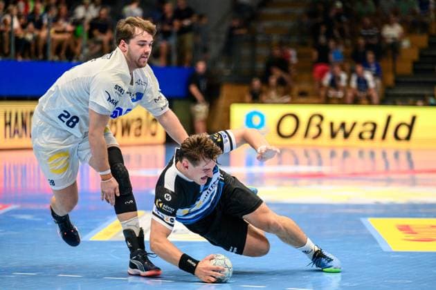 Morten, Kaalund Kreislaeufer, Skanderborg AGF Handbold, 28 , Felix, Aellen Rueckraum Mitte, ThSV Eisenach, 22 GER, Thuringia, ThSV Eisenach vs Skanderborg Handbold, Wartburg Cup Eisenach 2025, Handball, Saison 2025 2026, 15 08 2025 GER, Thuringia, ThSV Eisenach vs Skanderborg Handbold, Wartburg Cup Eisenach 2025, Handball, Saison 2025 2026, 15 08 2025 Eisenach Copyright: xEibner-Pressefoto MartinxHerbstx EP_MHT