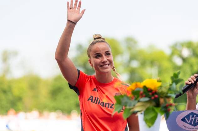 Giulia Gwinn 7, FC Bayern Muenchen interview DEU, FC Bayern Muenchen women vs FC Zuerich women, football, preparation, season 2025 26.15 08 2025, DEU, FC Bayern Muenchen women vs FC Zuerich women, football, preparation, season 2025 26.15 08 2025 Friedrichshafen Copyright: xEibner-Pressefoto FlorianxWolfx EP_FWF