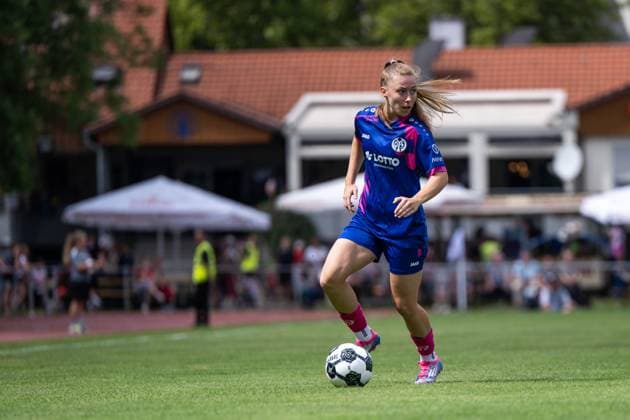 Maja Pageler FSV Mainz 05, 37 on the ball, GER, VfB Stuttgart vs 1 FSV Mainz 05, Soccer Women DFB Cup, Playoff, Season 2025 2026, 17 08 2025 GER, VfB Stuttgart vs 1 FSV Mainz 05, Soccer Women DFB Cup, Playoff, Season 2025 2026, 17 08 2025 Bad Cannstatt Copyright: xEibner-Pressefoto Memmlerx EP_MMR