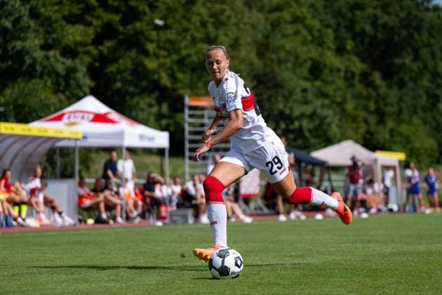 Meike Meßmer VfB Stuttgart, 29 on the ball, GER, VfB Stuttgart vs 1 FSV Mainz 05, Soccer Women DFB Cup, Playoff, Season 2025 2026, 17 08 2025 GER, VfB Stuttgart vs 1 FSV Mainz 05, Soccer Women DFB Cup, Playoff, Season 2025 2026, 17 08 2025 Bad Cannstatt Copyright: xEibner-Pressefoto Memmlerx EP_MMR