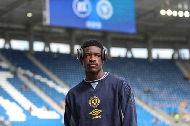 Christian Conteh Eintracht Braunschweig, 32 before the match, GER, Karlsruher SC vs Eintracht Braunschweig, 2 Bundesliga, Matchday 3, 2025 2026, 23 08 2025, DFL REGULATES PROHIBIT ANY USE OF PHOTOGRAPHS AS IMAGE SEQUENCES AND OR QUASI VIDEO, GER, Karlsruher SC vs Eintracht Braunschweig, 2 Bundesliga, Matchday 3, 2025 2026, 23 08 2025 Karlsruhe Copyright: xEibner-Pressefoto JanxPrihodax EP_JPA